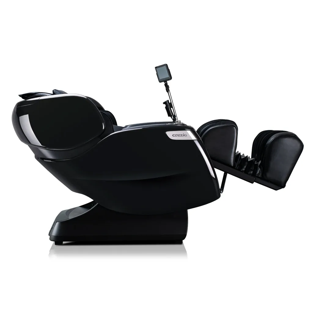 Qi™ XE Pro Massage Chair in Champagne